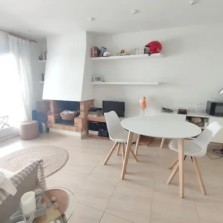 2 Minutes Walking To The Parking Included Apartment *